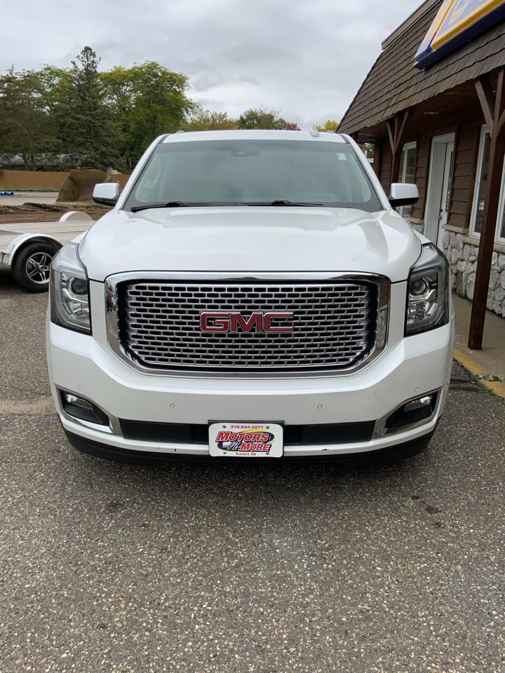 GMC Yukon Denali 4WD 2017