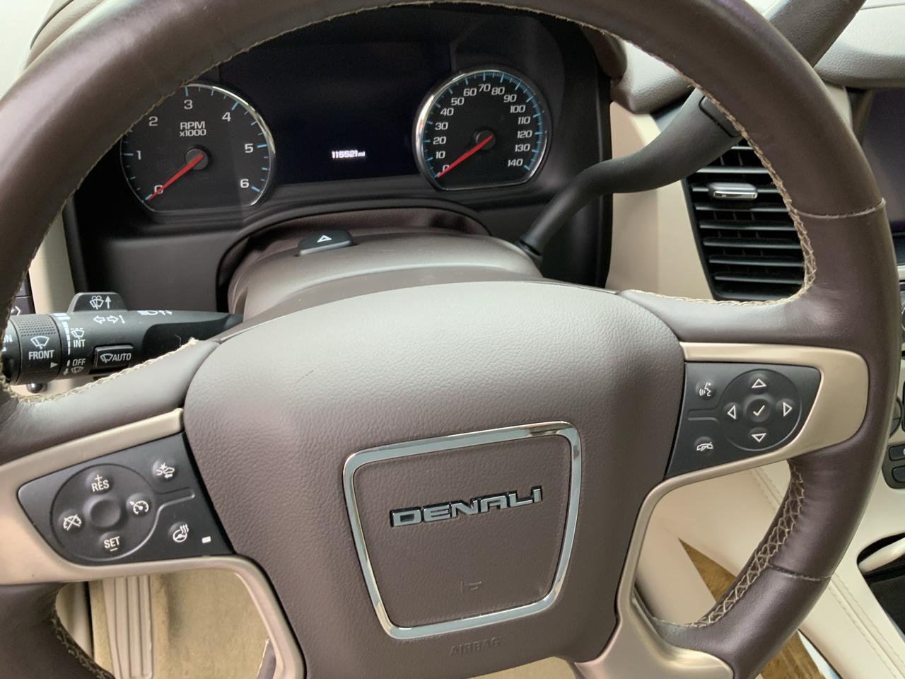 GMC Yukon Denali 4WD 2017