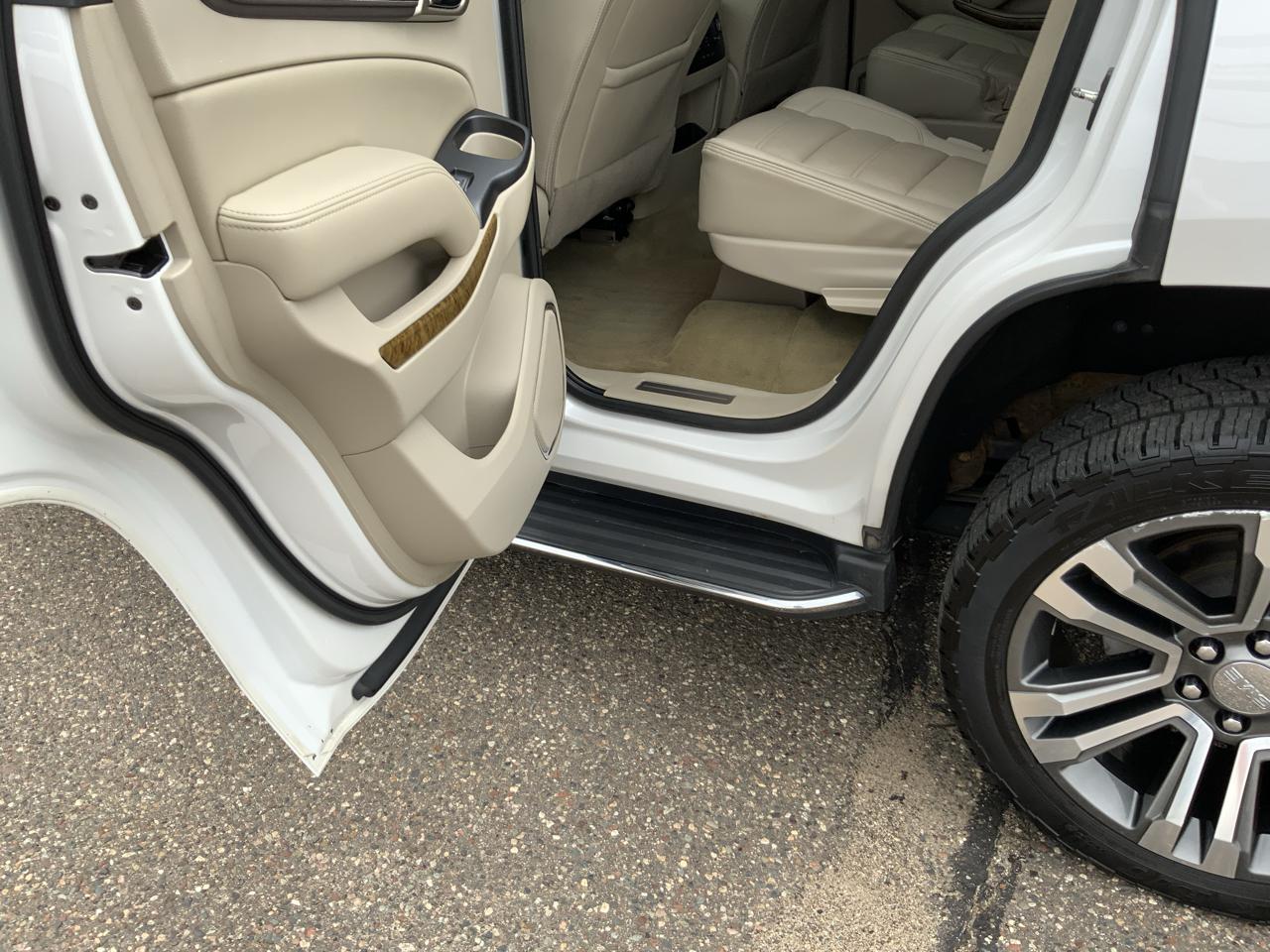 GMC Yukon Denali 4WD 2017