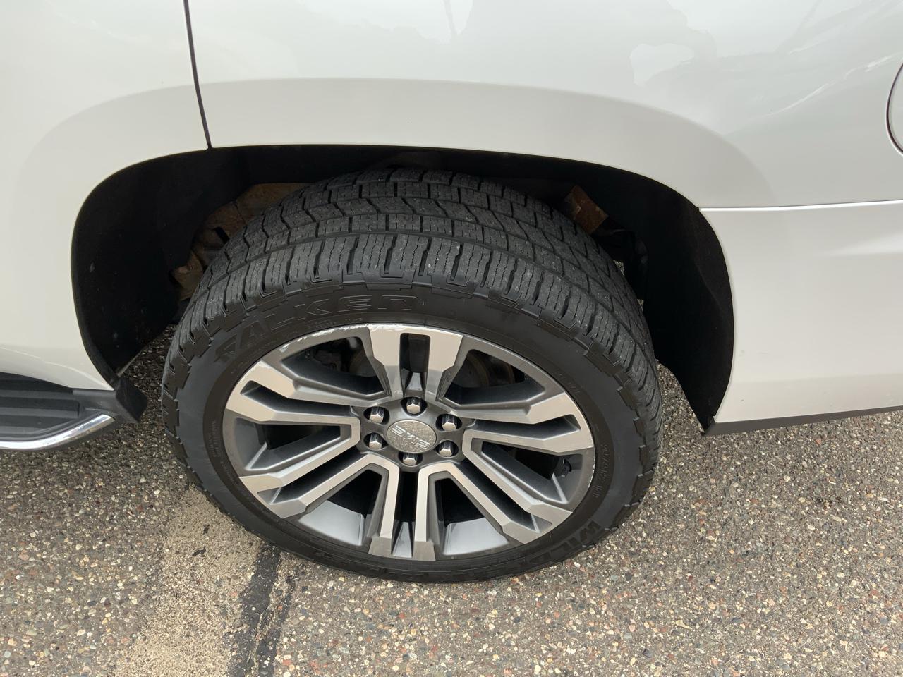 GMC Yukon Denali 4WD 2017