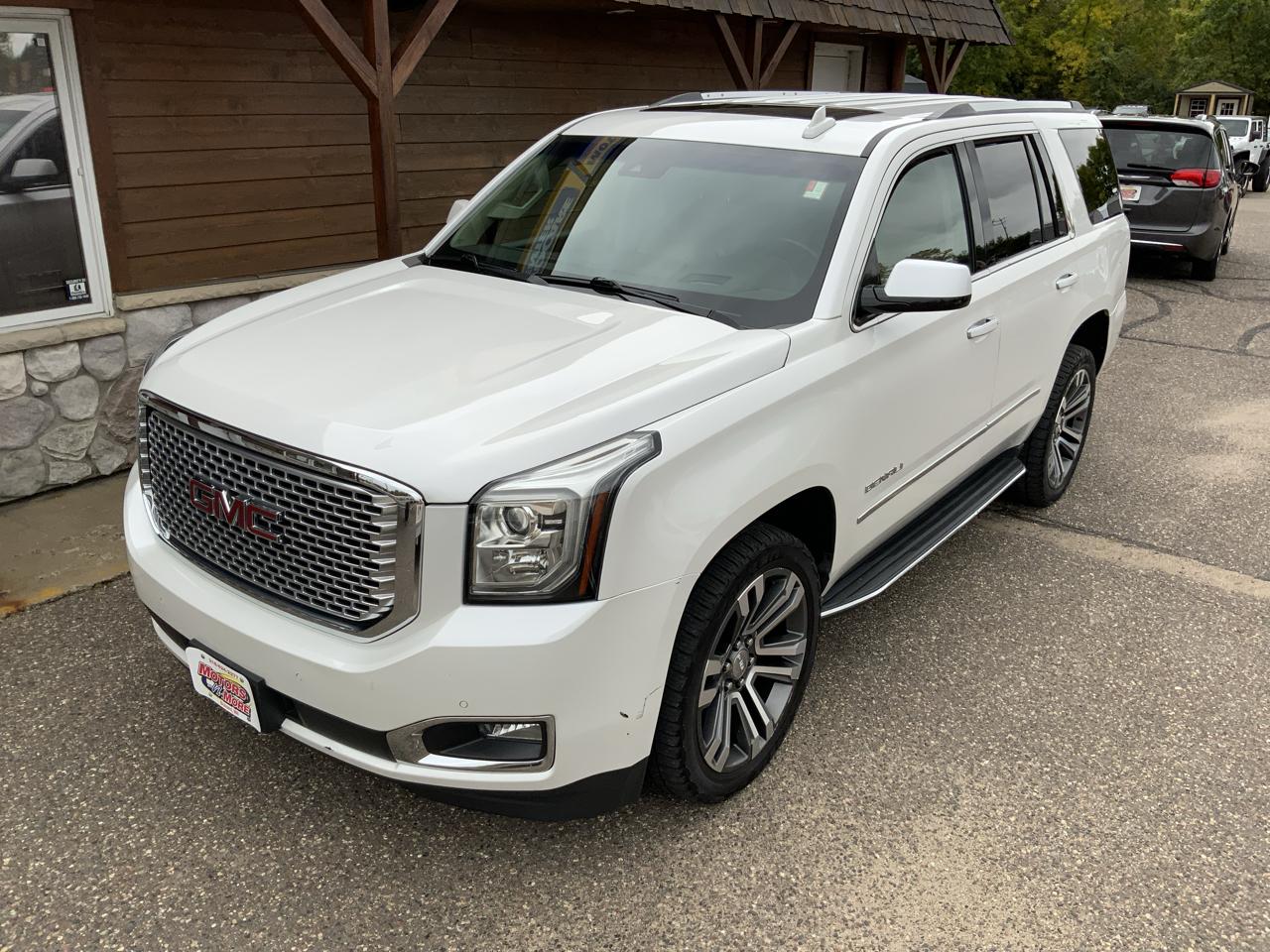 GMC Yukon Denali 4WD 2017
