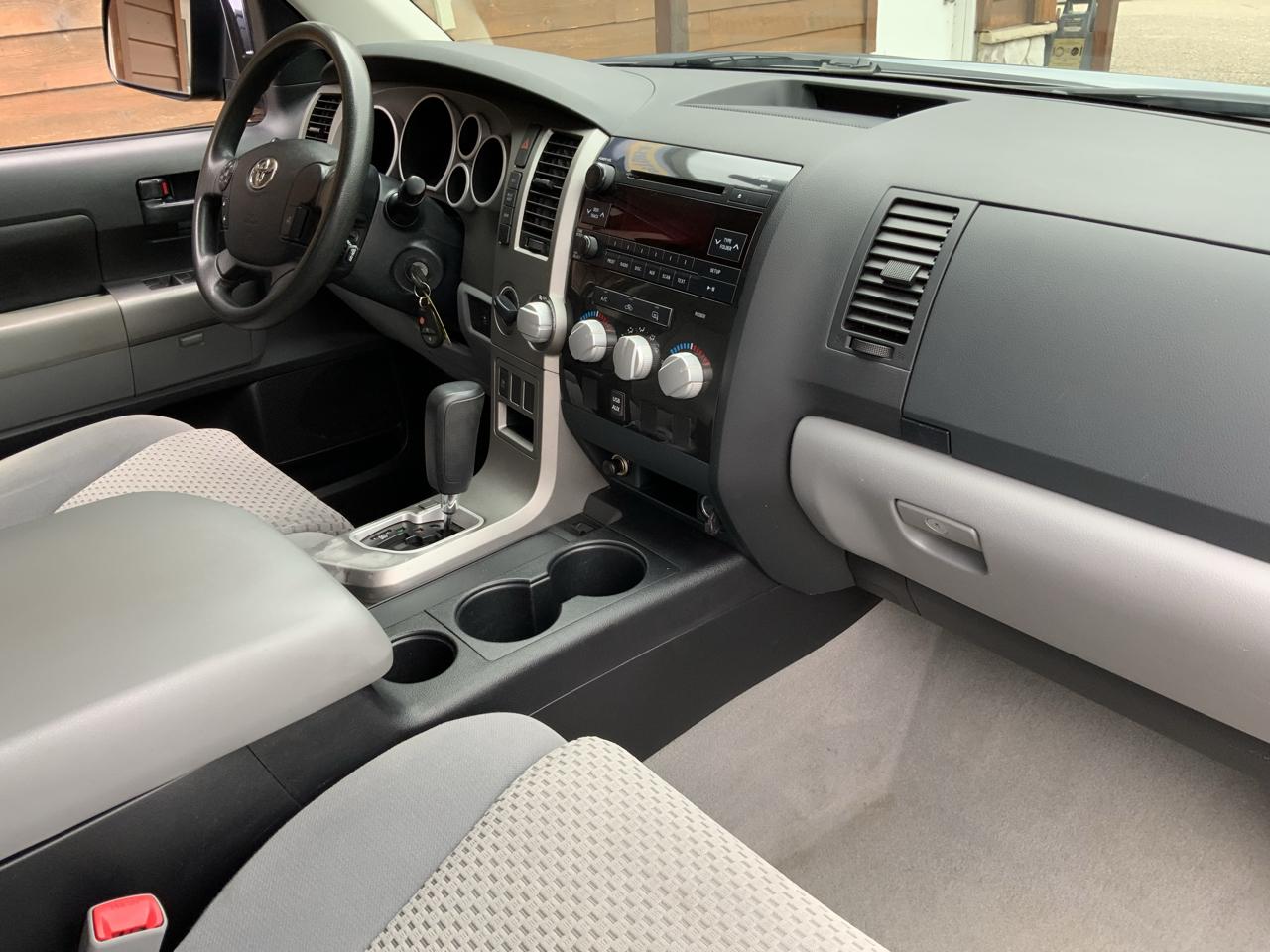 Toyota Tundra Tundra-Grade Double Cab 4.6L 4WD 2010