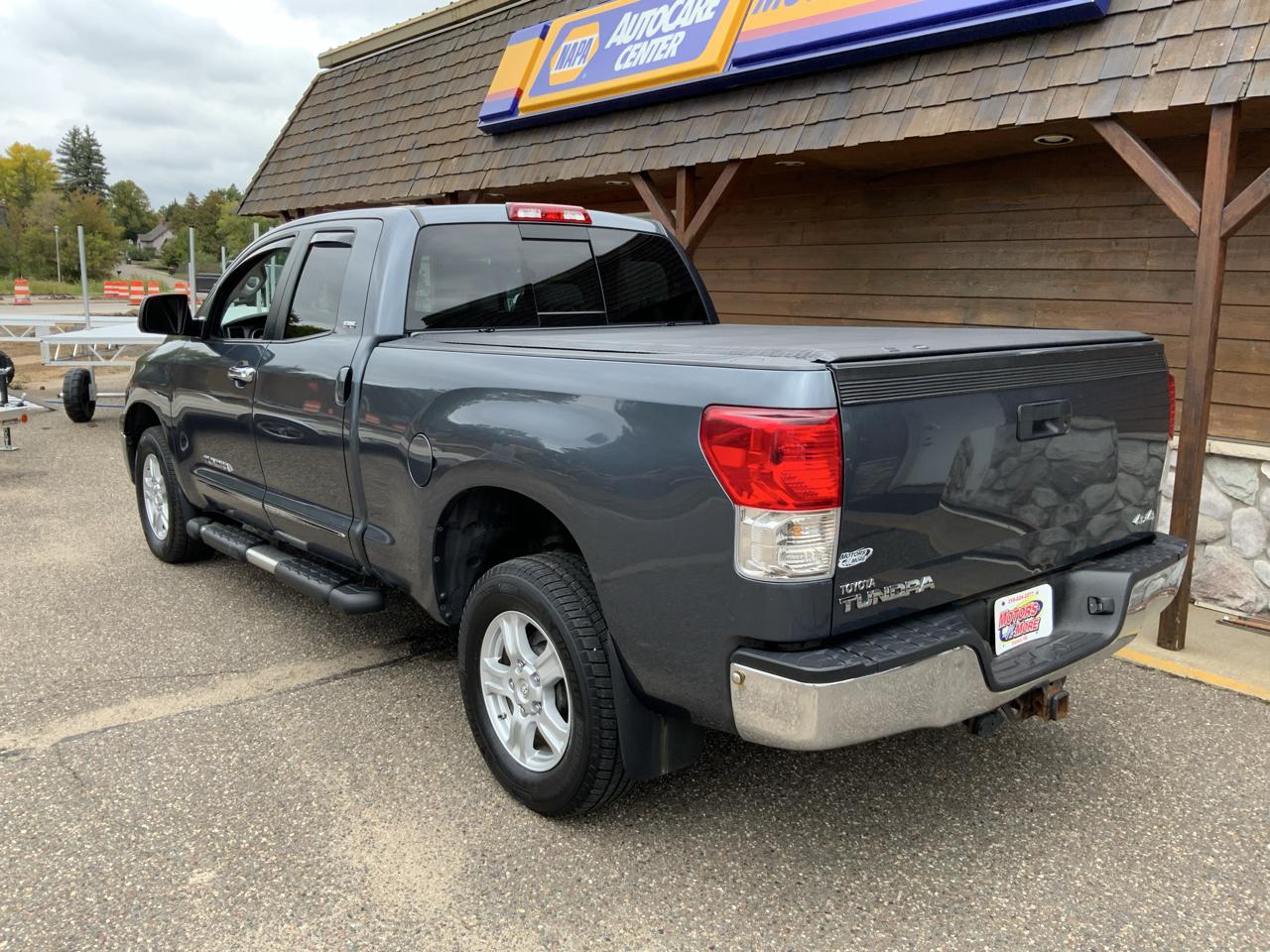 Toyota Tundra Tundra-Grade Double Cab 4.6L 4WD 2010