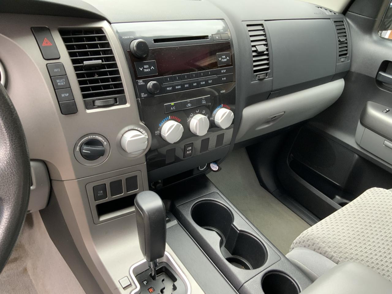 Toyota Tundra Tundra-Grade Double Cab 4.6L 4WD 2010
