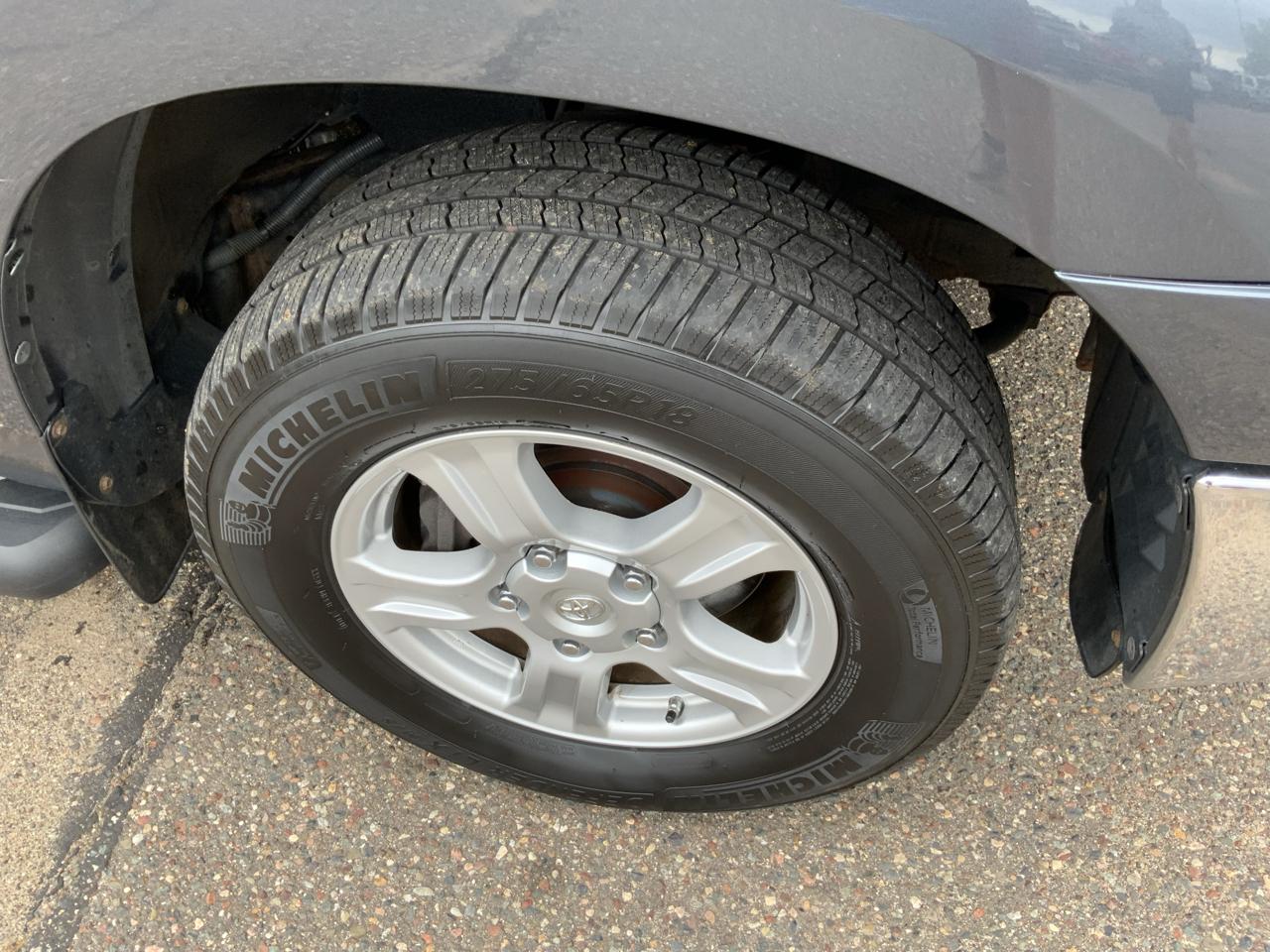 Toyota Tundra Tundra-Grade Double Cab 4.6L 4WD 2010