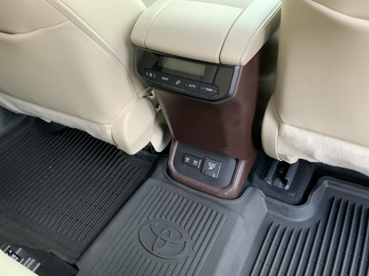 Toyota Highlander Hybrid Limited AWD 2021