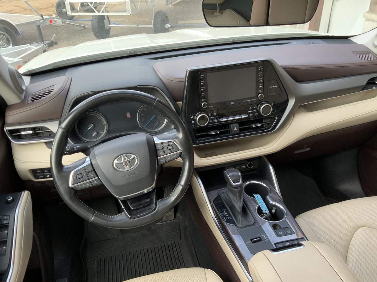 Toyota Highlander Hybrid Limited AWD 2021