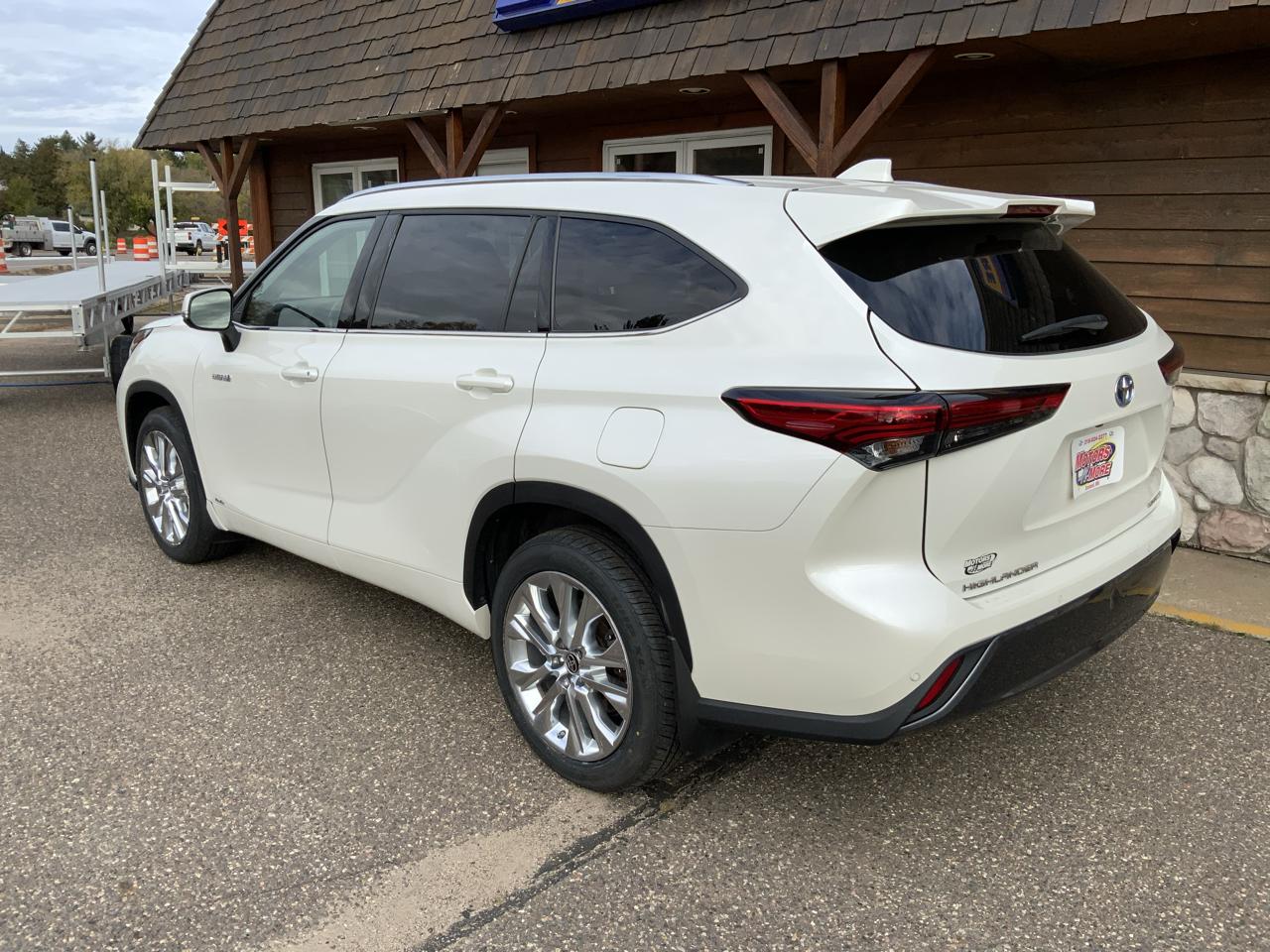 Toyota Highlander Hybrid Limited AWD 2021