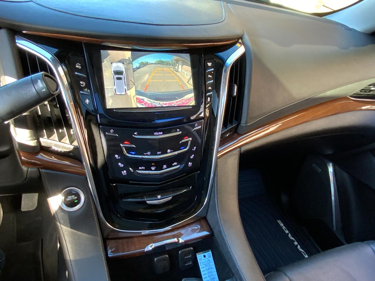 Cadillac Escalade ESV Luxury 4WD 2016