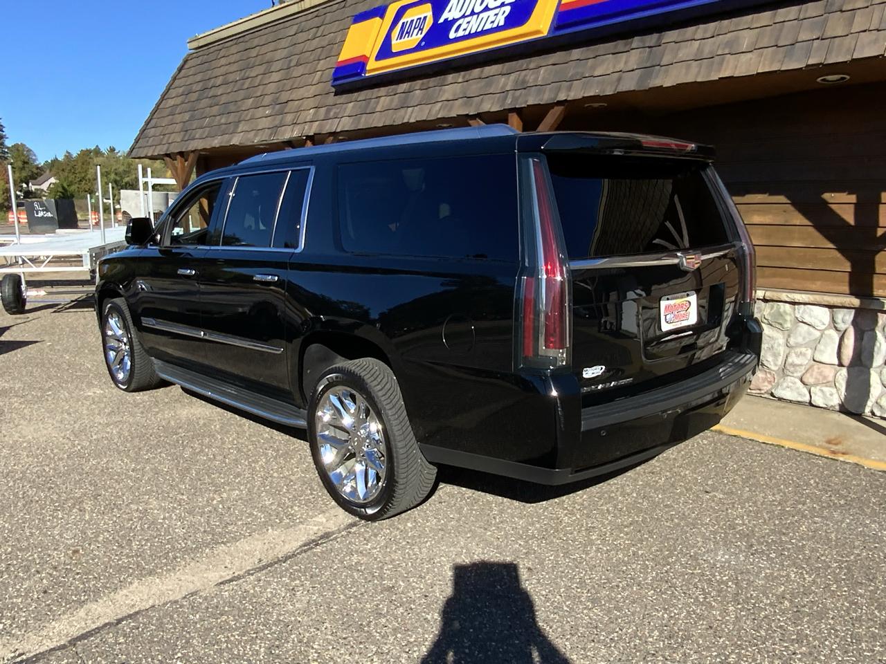 Cadillac Escalade ESV Luxury 4WD 2016