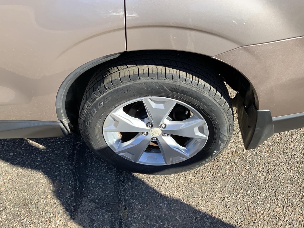 Subaru Forester 2.5i Limited 2014