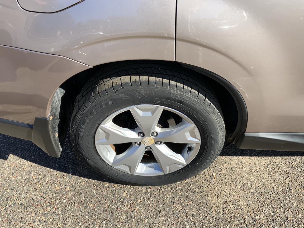 Subaru Forester 2.5i Limited 2014