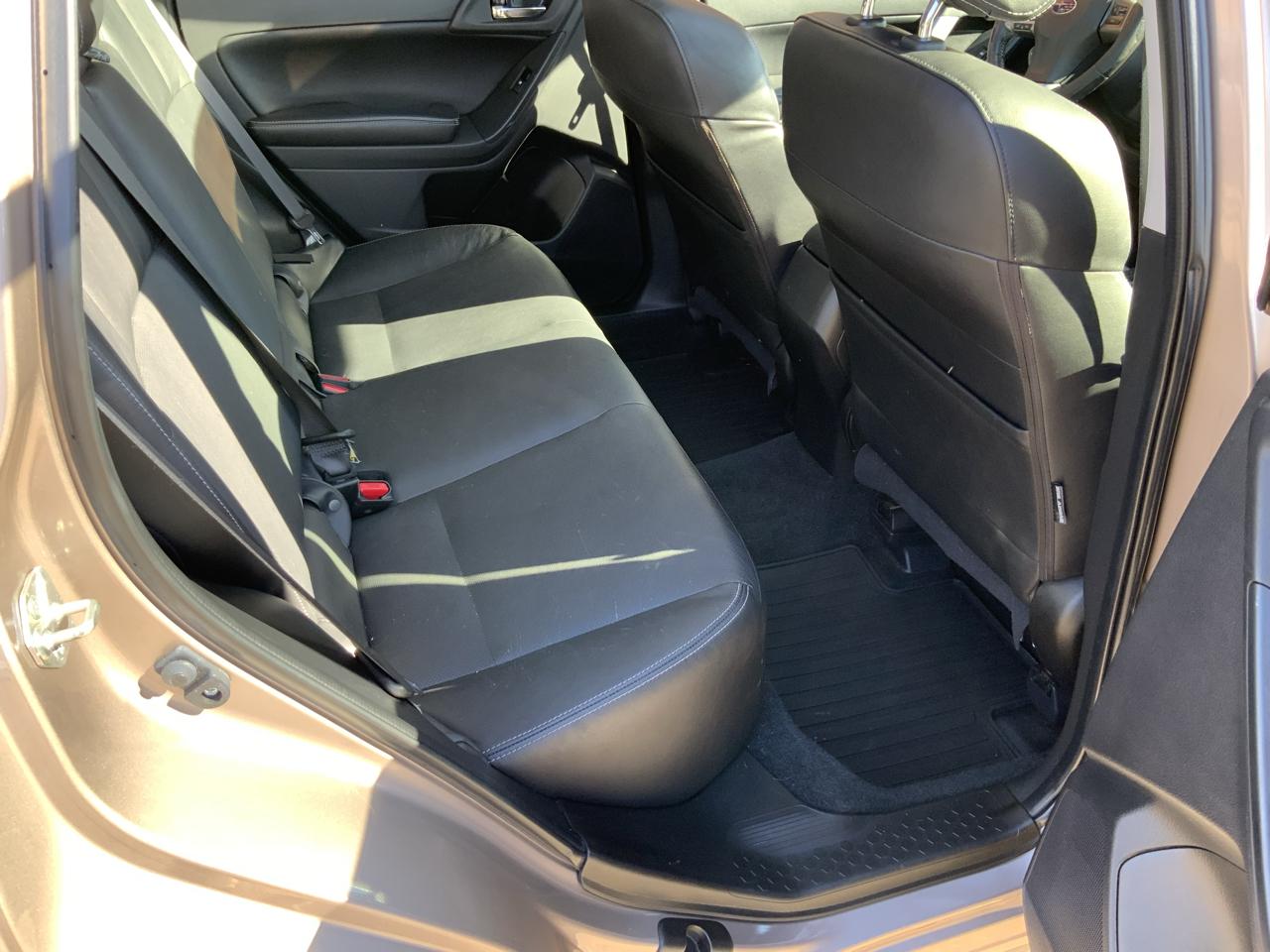Subaru Forester 2.5i Limited 2014