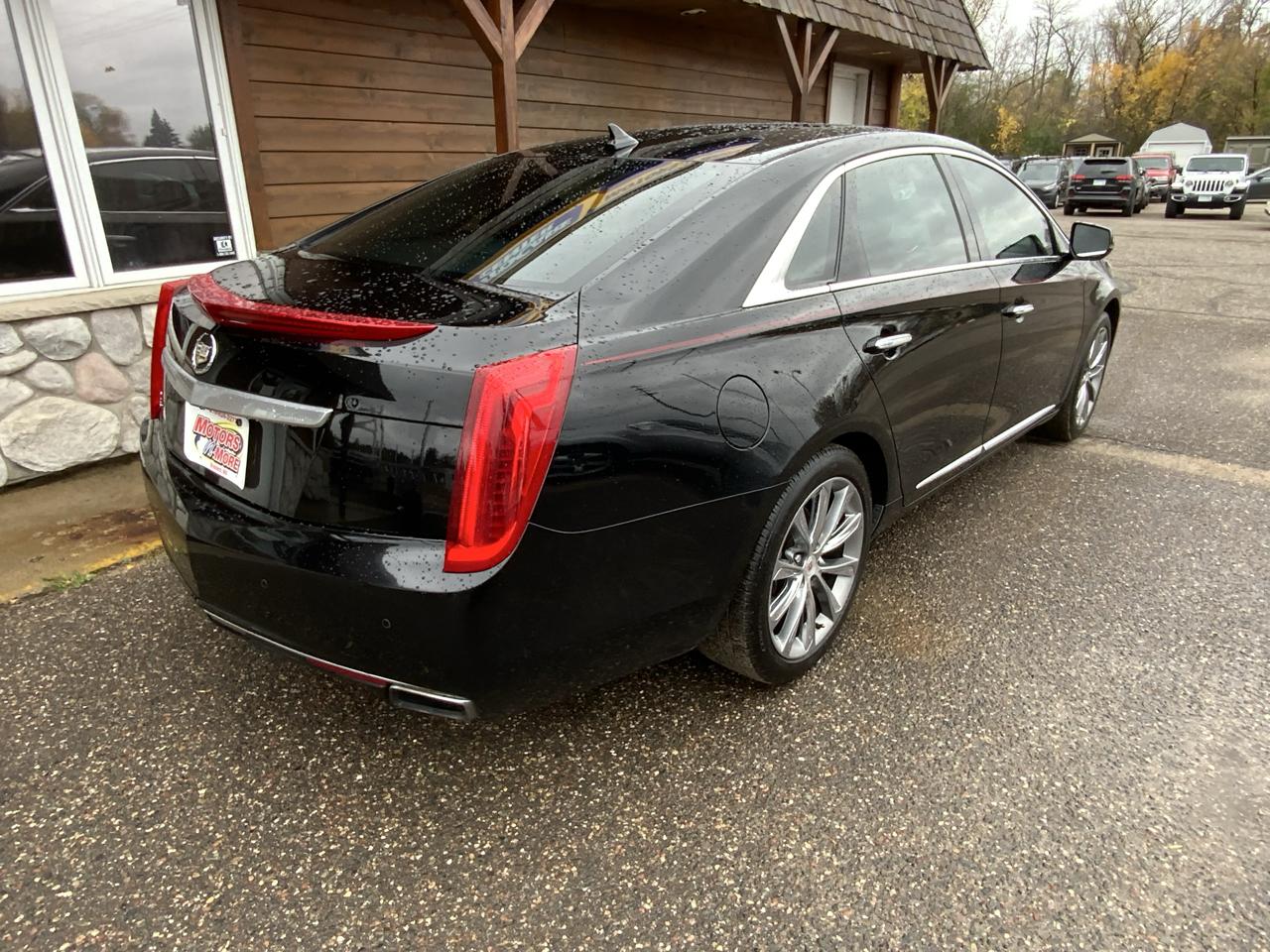 Cadillac XTS Luxury 2013