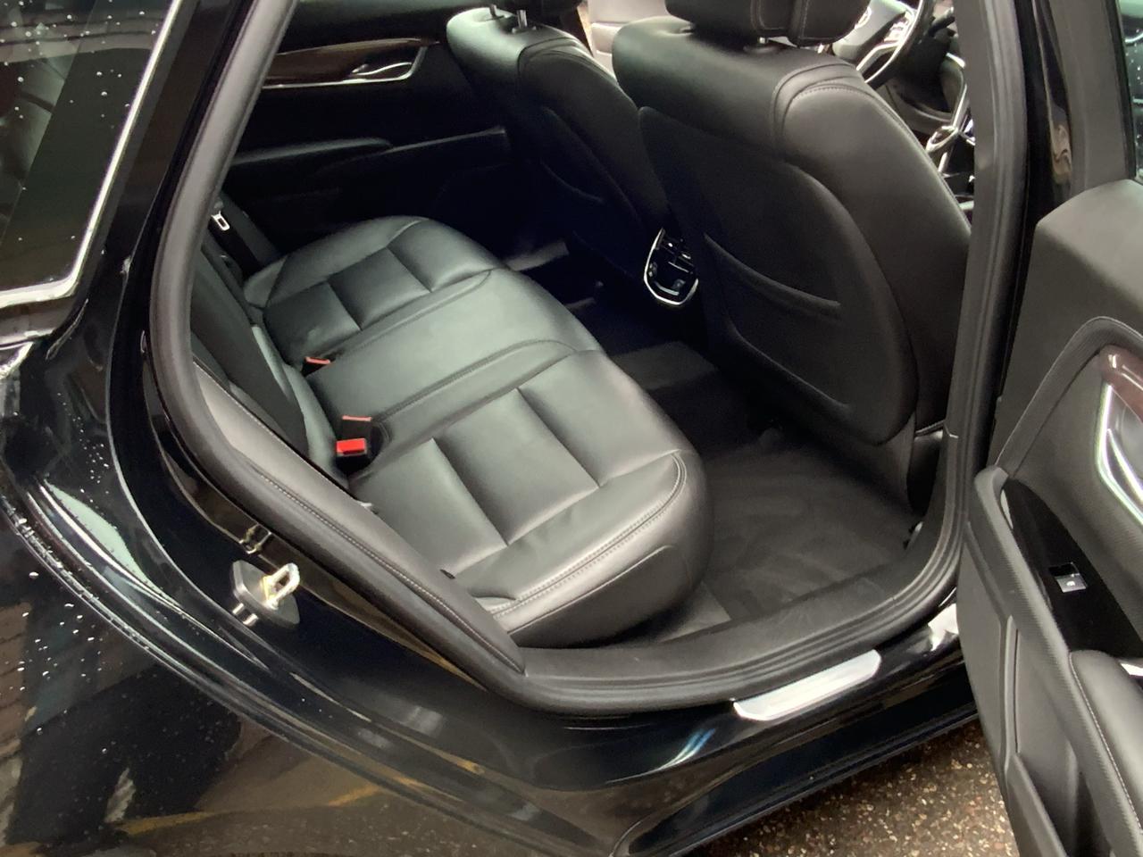 Cadillac XTS Luxury 2013