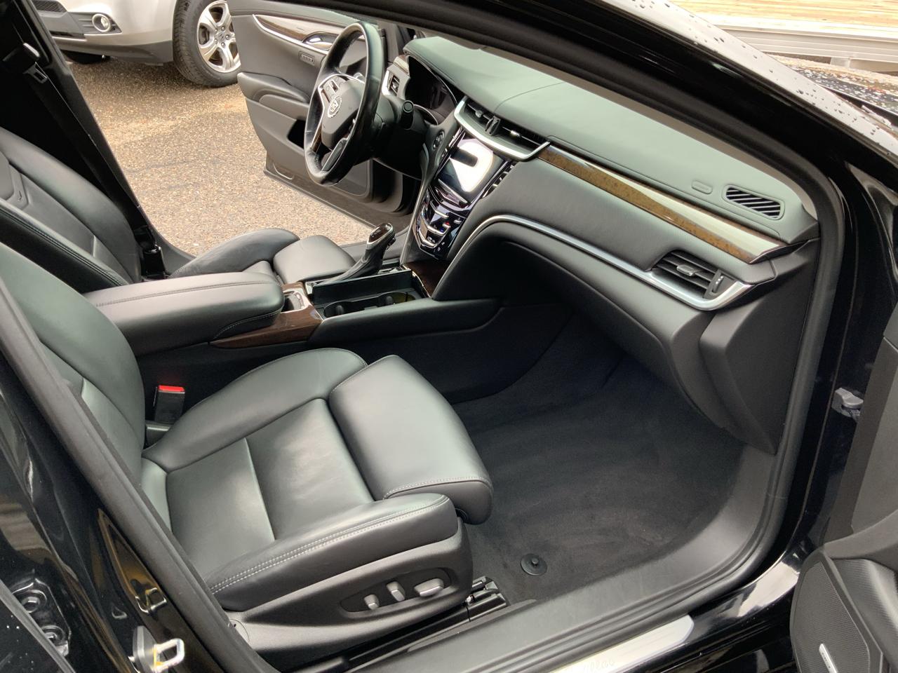 Cadillac XTS Luxury 2013