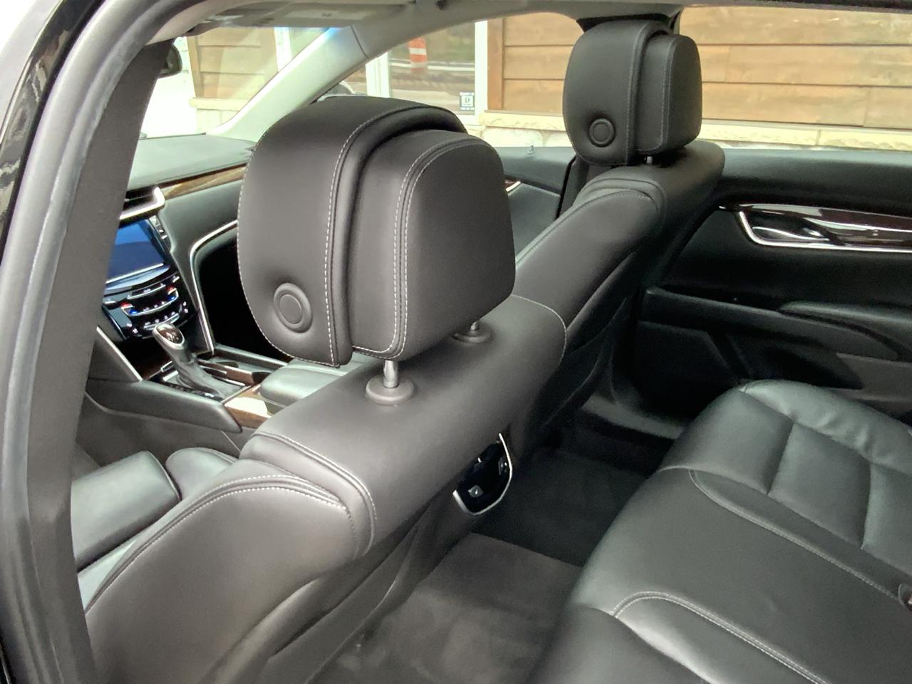 Cadillac XTS Luxury 2013