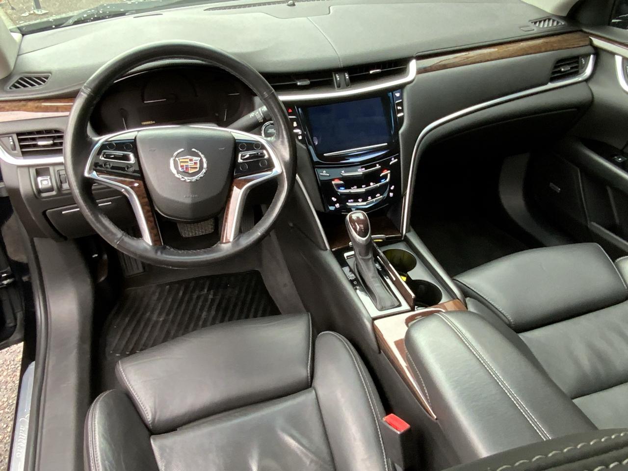 Cadillac XTS Luxury 2013