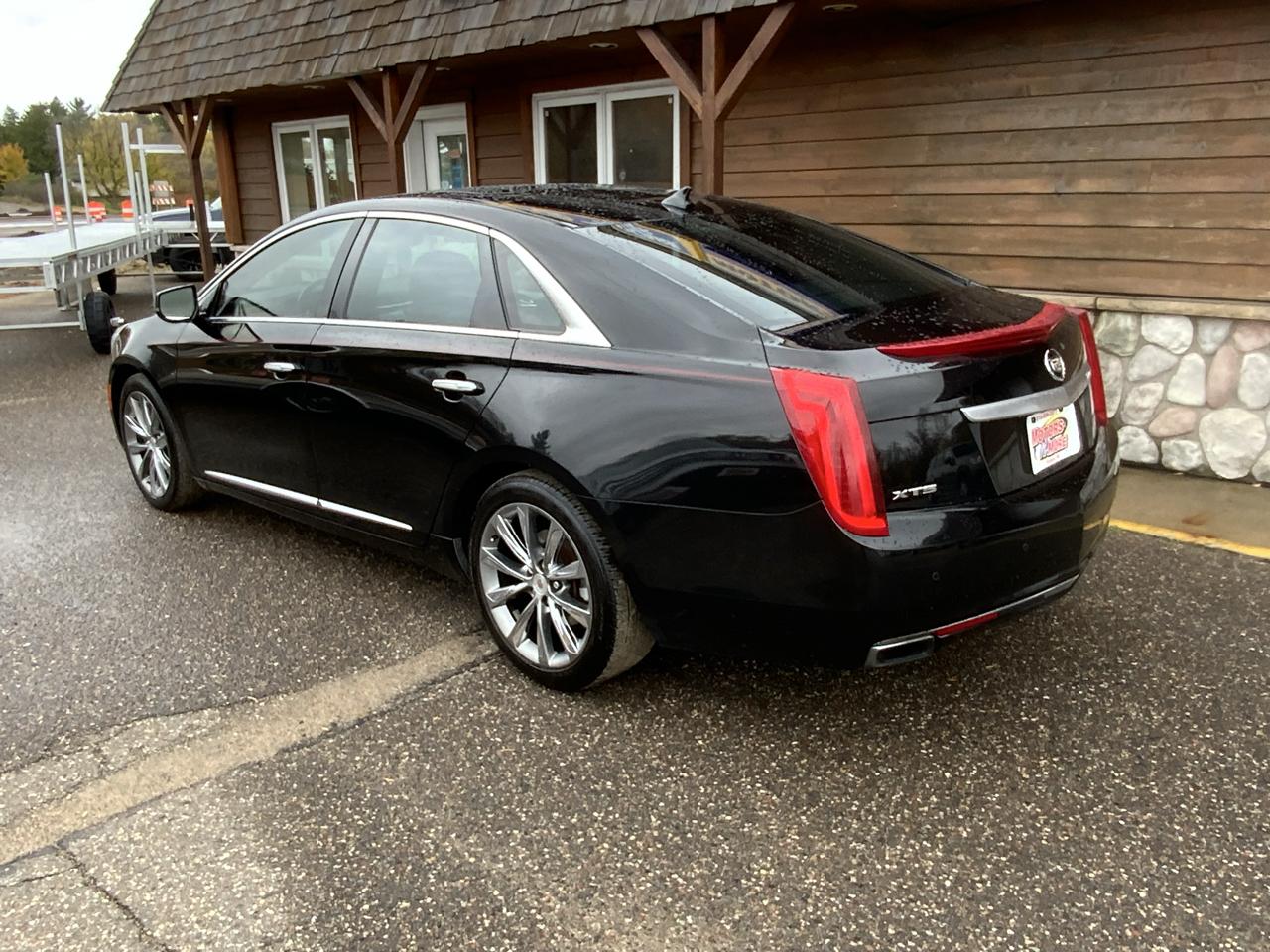 Cadillac XTS Luxury 2013
