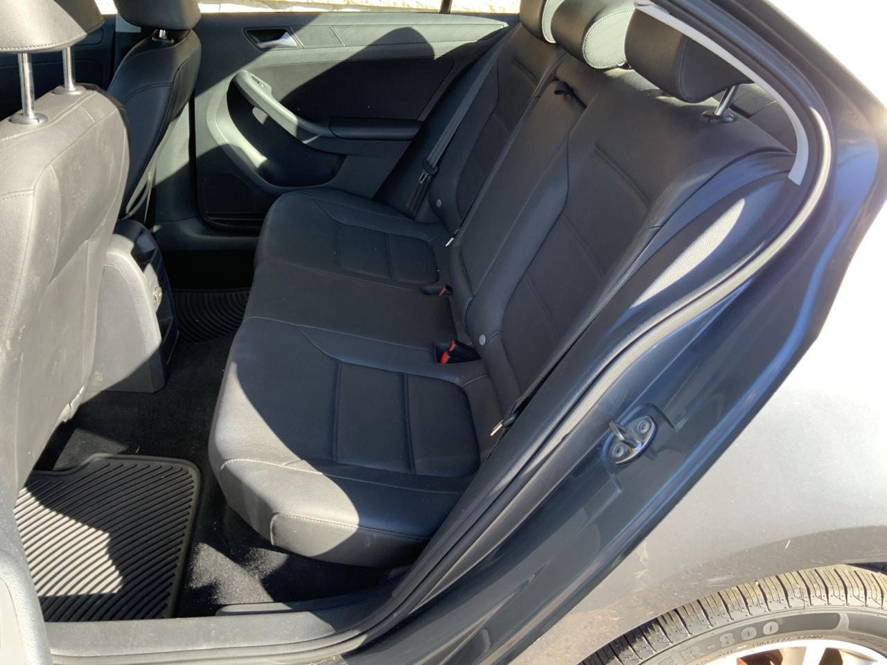 Volkswagen Jetta SE 2012