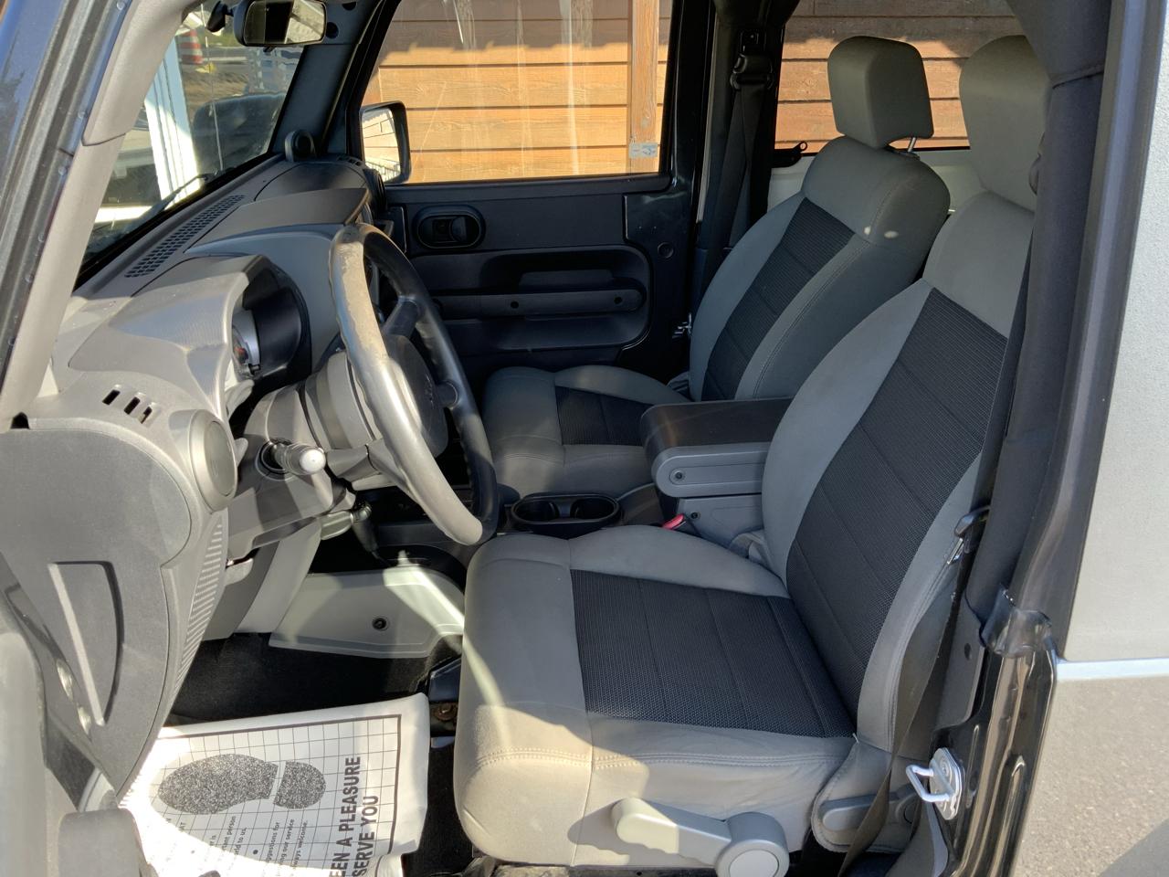 Jeep Wrangler Sport 4WD 2010