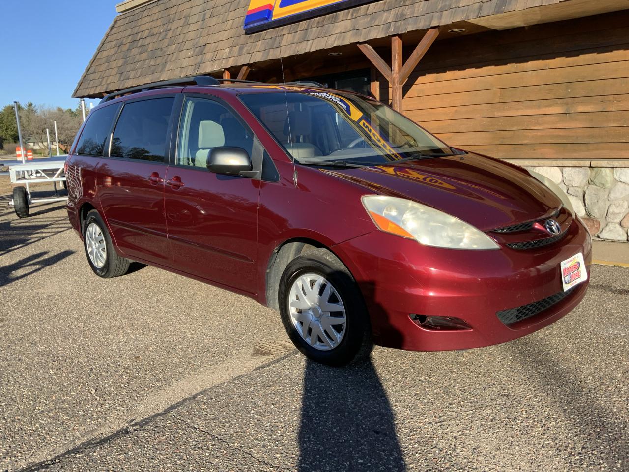 Toyota Sienna CE FWD 7 Passenger 2010