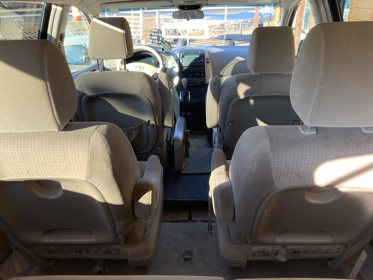 Toyota Sienna CE FWD 7 Passenger 2010
