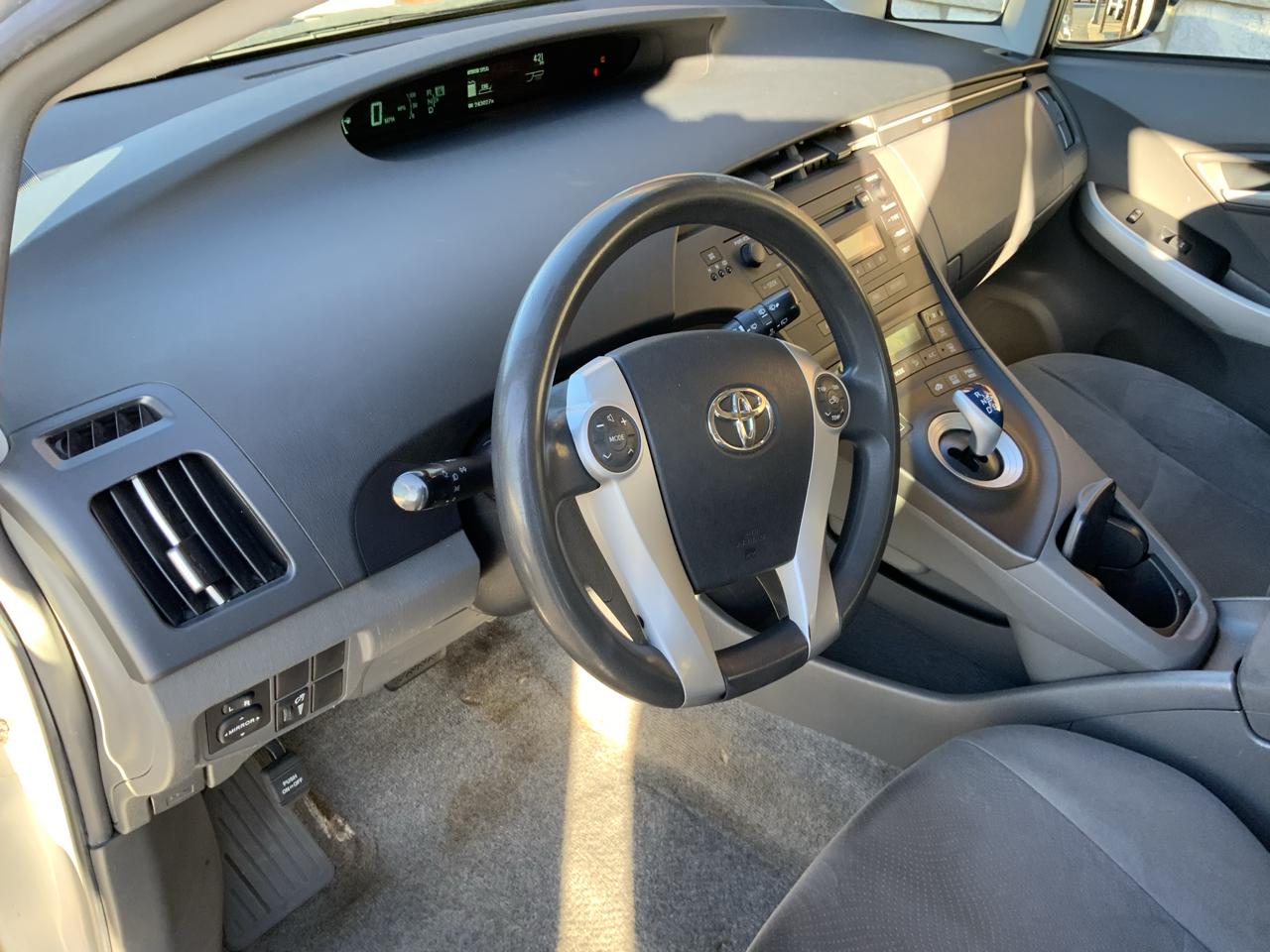 Toyota Prius Prius V 2010