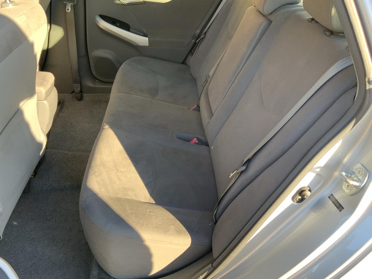 Toyota Prius Prius V 2010