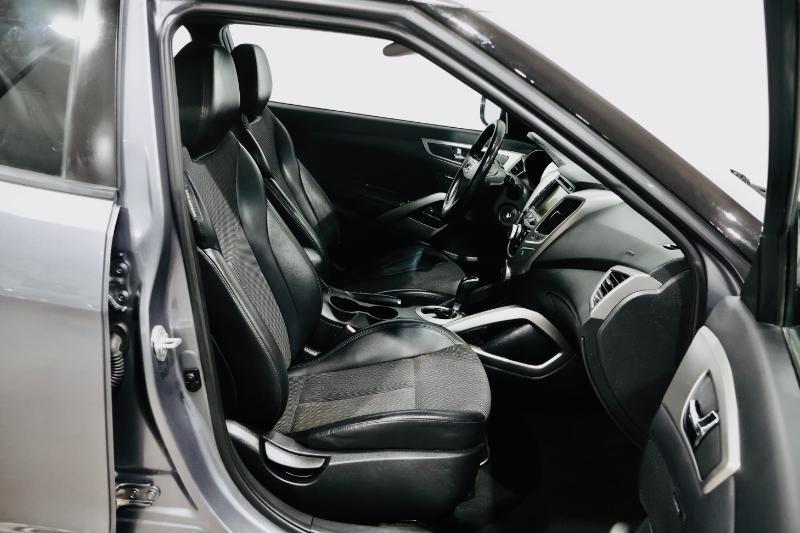 Hyundai Veloster 3D Coupe 2013