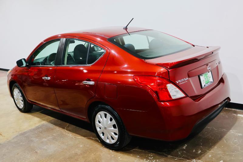 Nissan Versa  2019