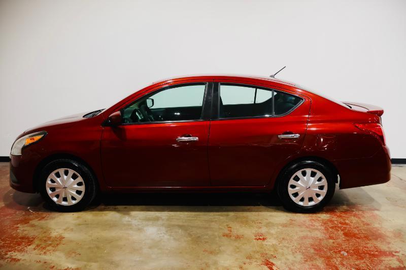 Nissan Versa  2019