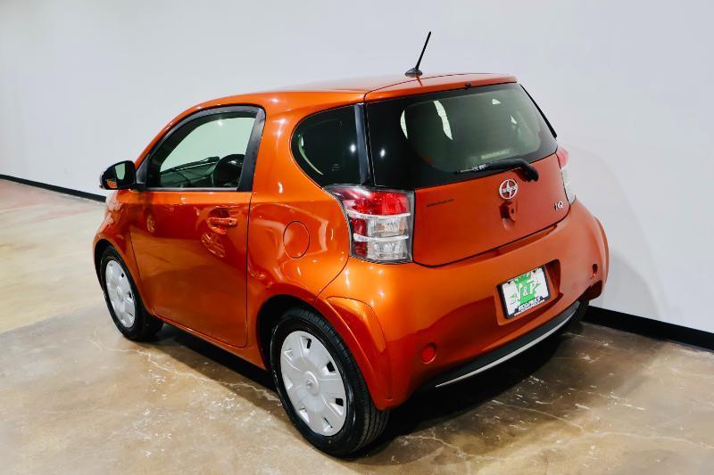 Scion iQ  2014