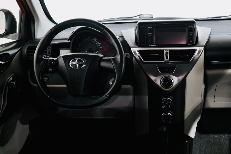 Scion iQ  2014
