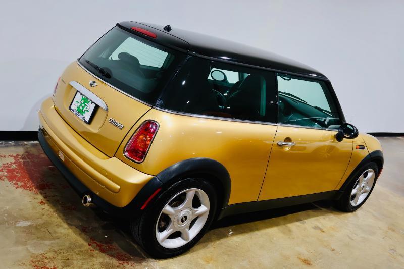 MINI Cooper  2003