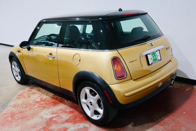 MINI Cooper  2003
