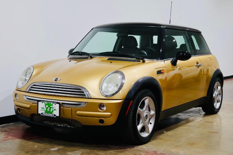 MINI Cooper  2003