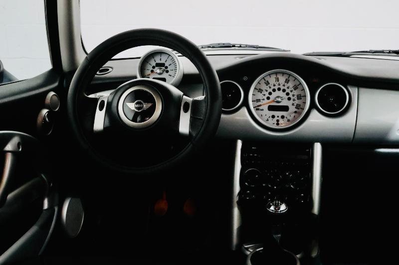 MINI Cooper  2003