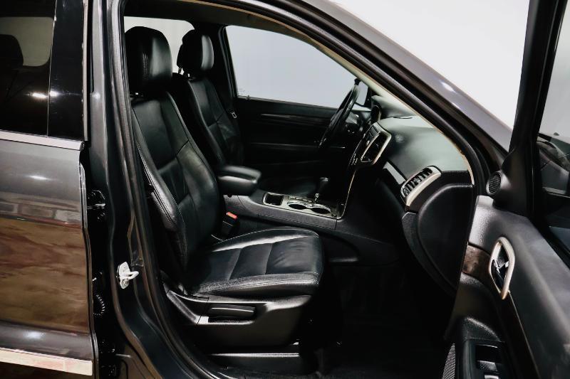 Jeep Grand Cherokee  2011