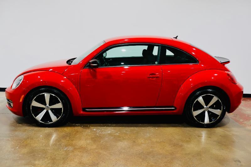 Volkswagen Beetle  2012