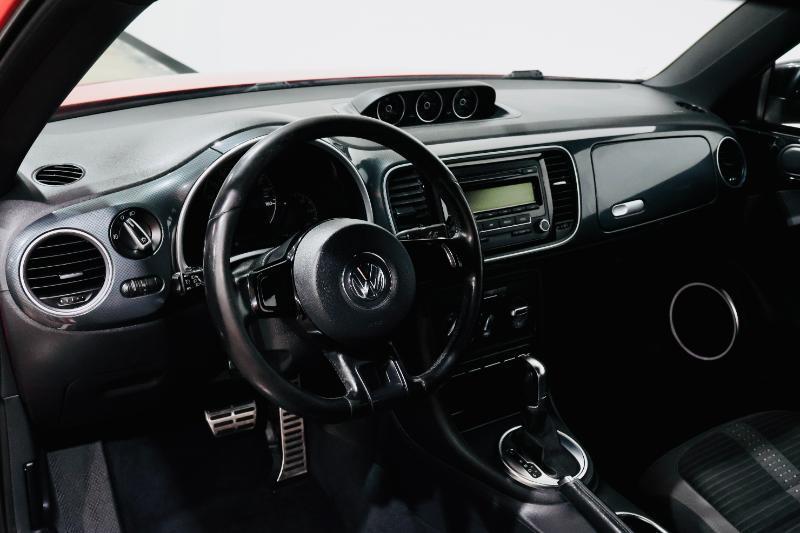 Volkswagen Beetle  2012