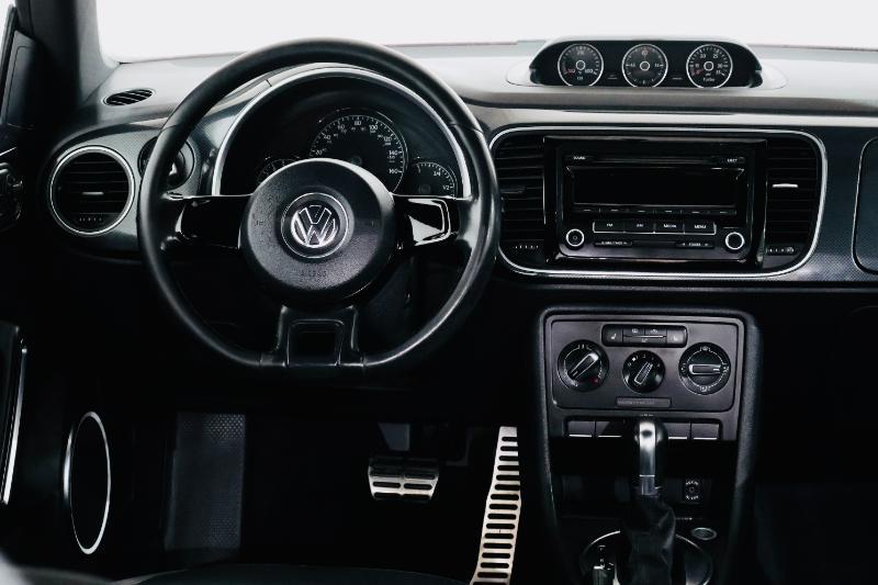 Volkswagen Beetle  2012