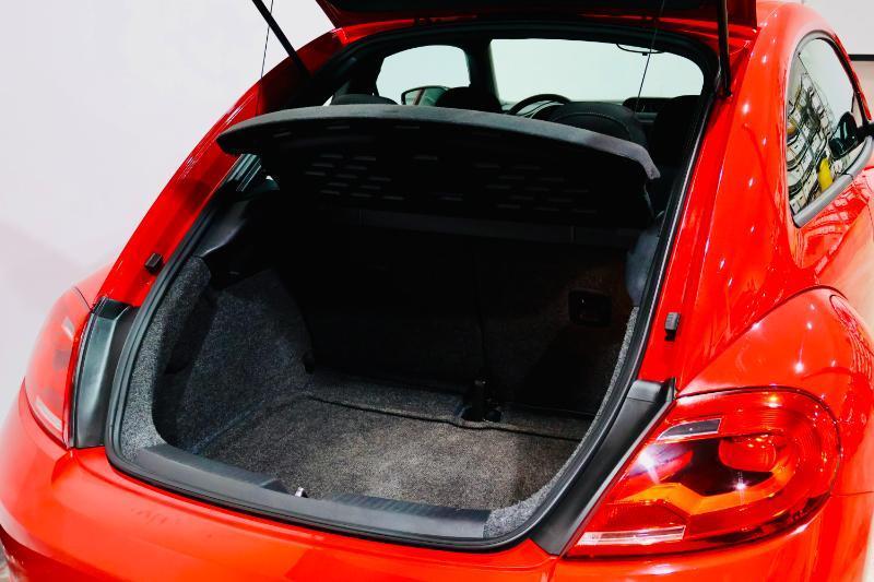 Volkswagen Beetle  2012
