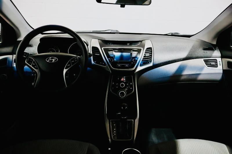 Hyundai Elantra SE Sedan 2016