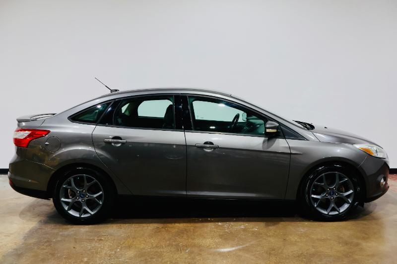 Ford Focus SE Sedan 2013