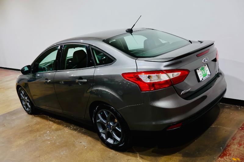 Ford Focus SE Sedan 2013