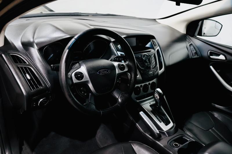 Ford Focus SE Sedan 2013