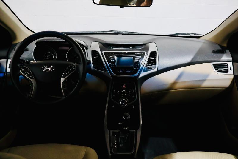 Hyundai Elantra SE Sedan 2014