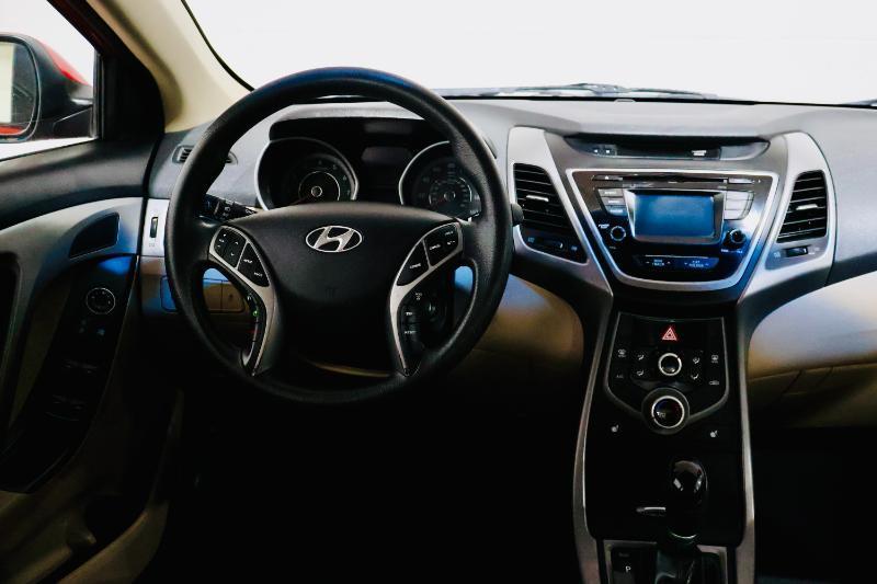 Hyundai Elantra SE Sedan 2014