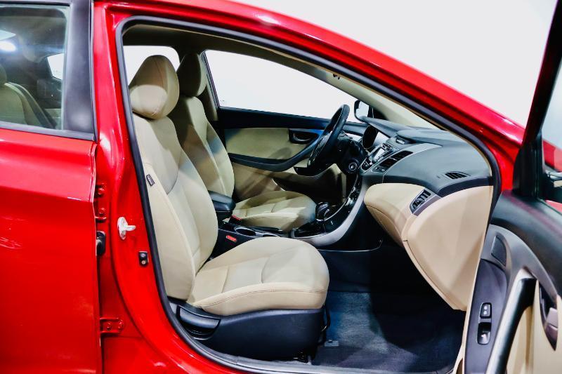 Hyundai Elantra SE Sedan 2014
